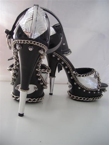 Schuhdesign "Sexy Metal"