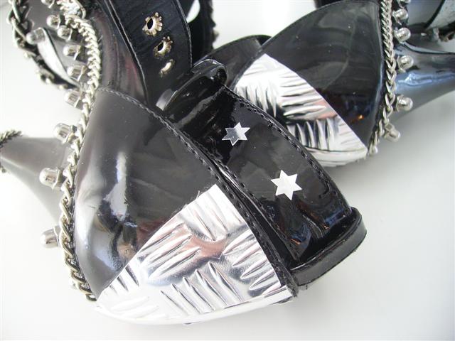 Schuhdesign "Sexy Metal"
