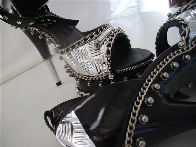 Schuhdesign "Sexy Metal"
