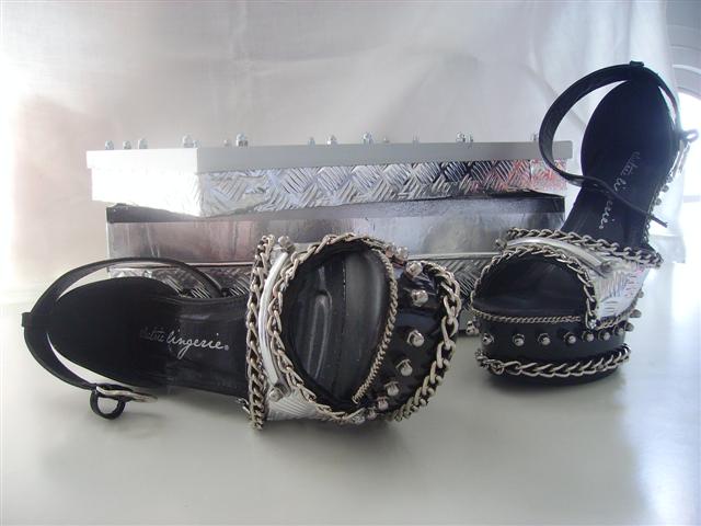 Schuhdesign "Sexy Metal"