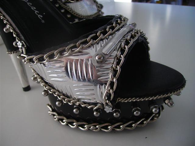 Schuhdesign "Sexy Metal"